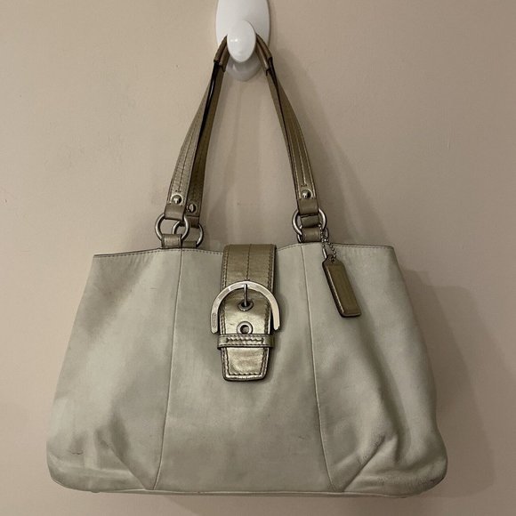 Coach F18751 Soho East West Ivory & Gold  Shoulder Hand Bag Purse Buckle Charm - Picture 2 of 16
